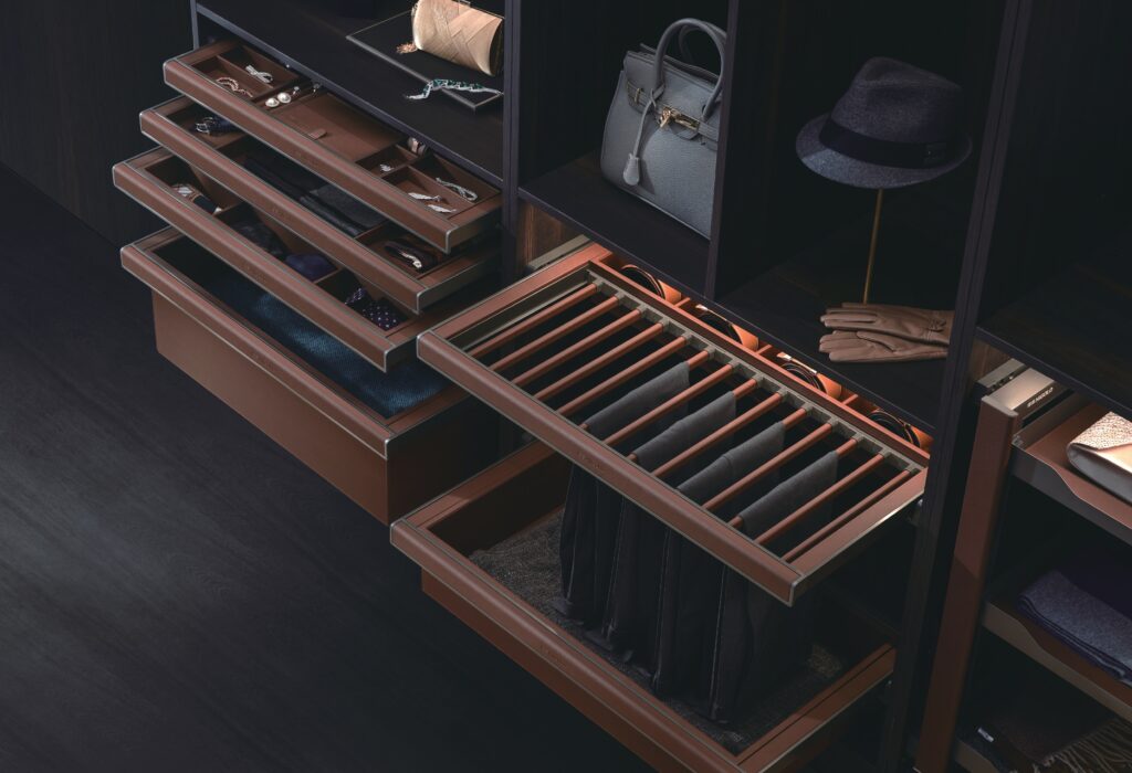 Hi Gold furniture and luxury wardrobe storage accessories