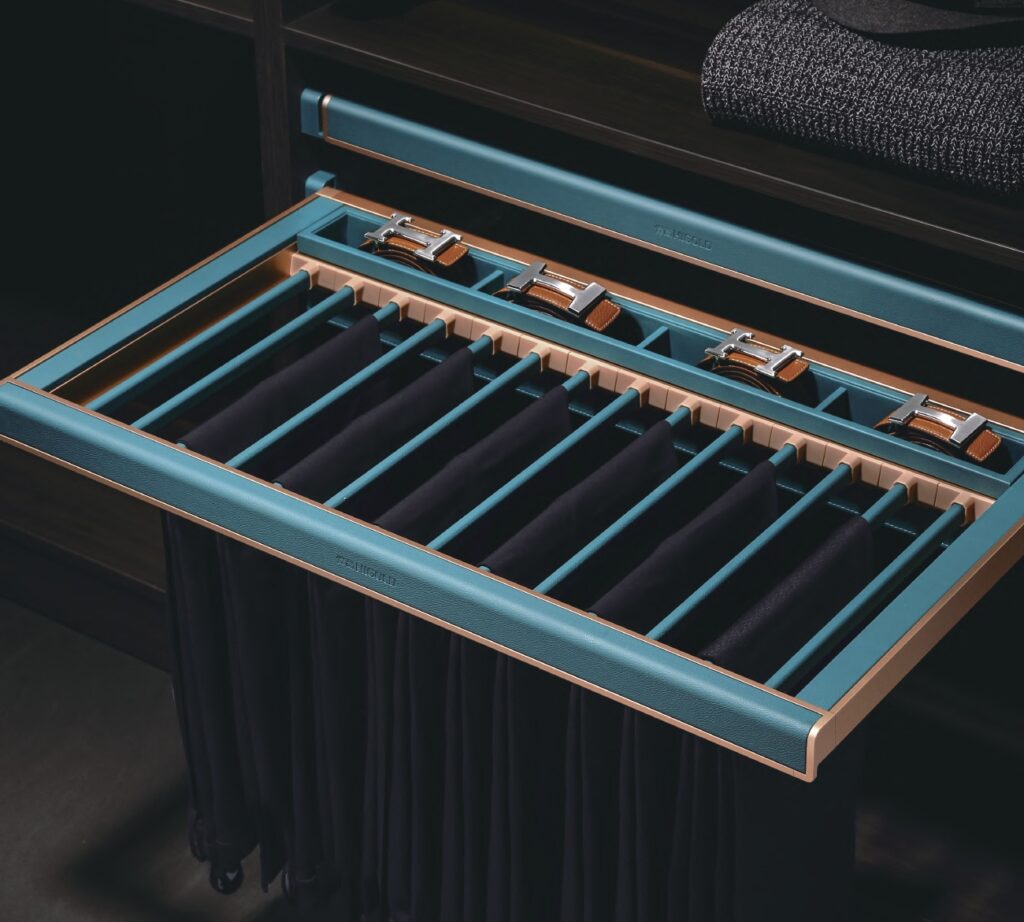 Hi Gold furniture and luxury wardrobe storage accessories