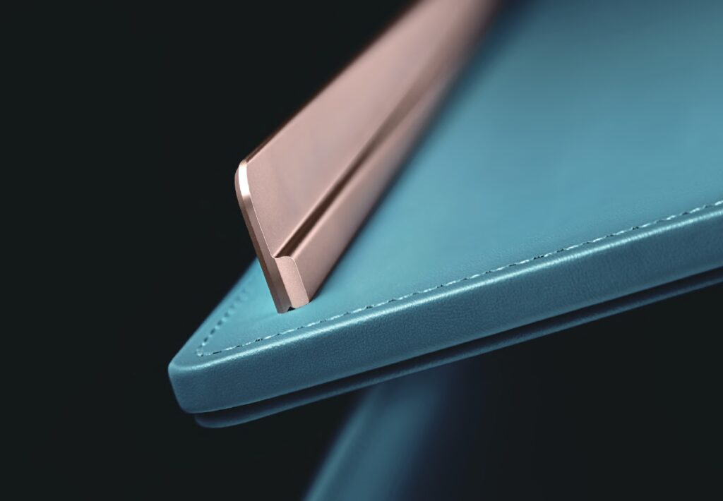 Hi Gold furniture and luxury wardrobe storage accessories